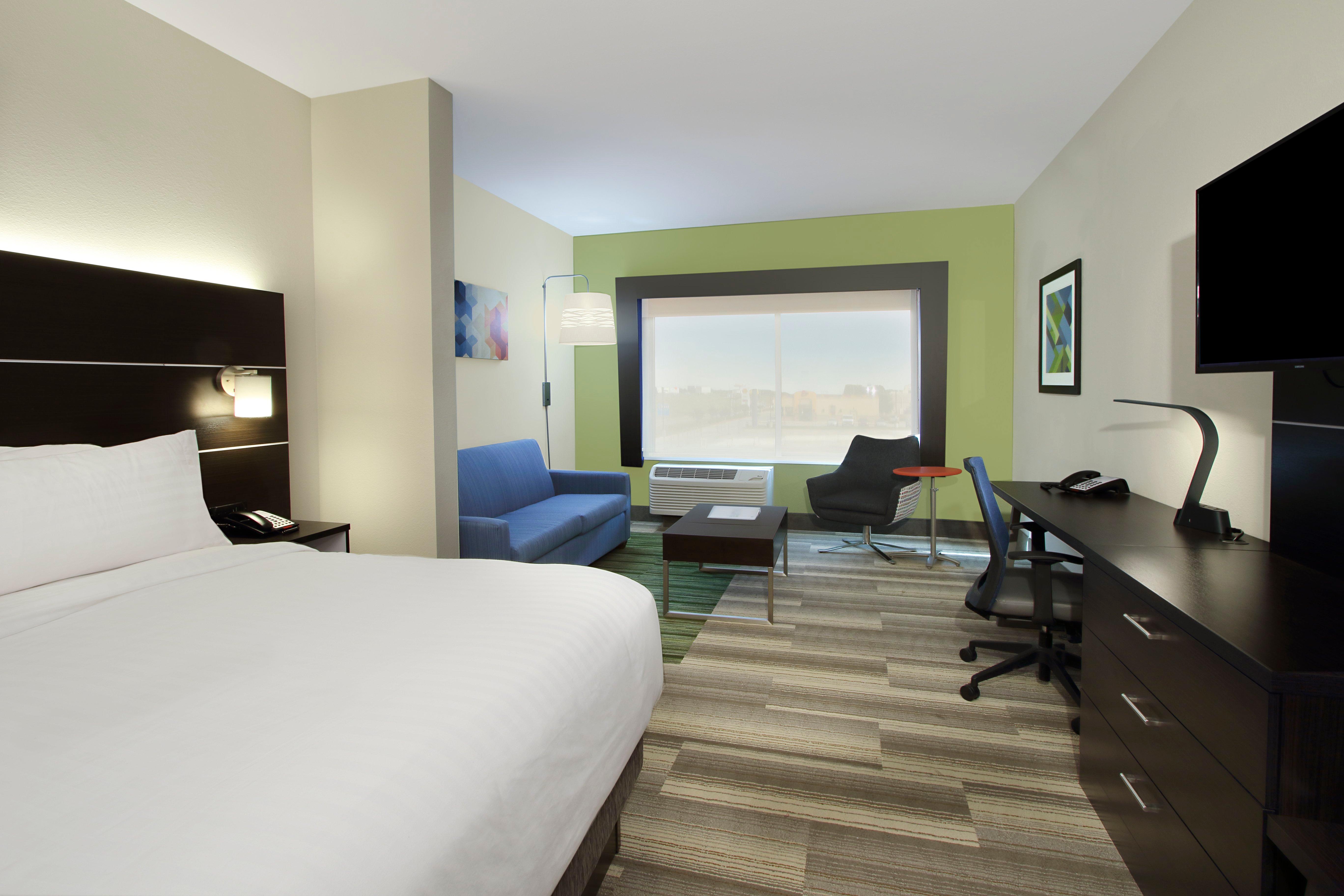 Holiday Inn Express & Suites - Brookshire - Katy Freeway By Ihg Exterior photo
